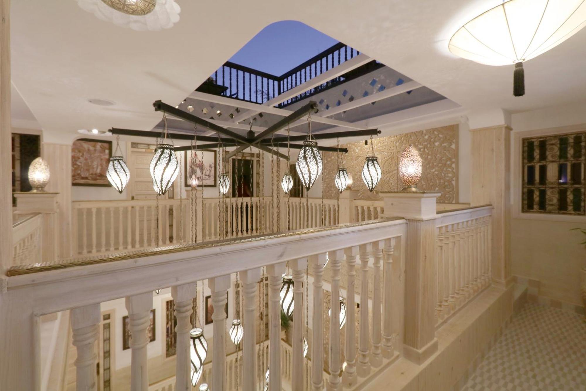 Riad Wazani Square & Spa 马拉喀什 外观 照片