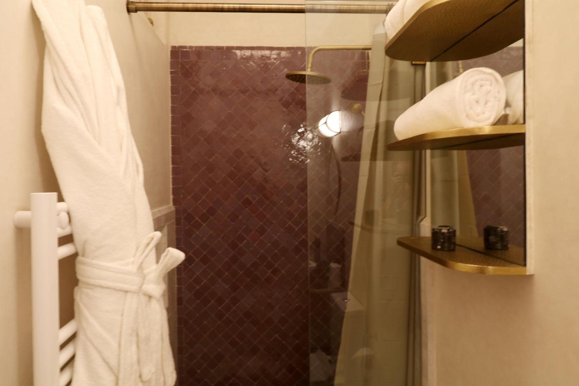 Riad Wazani Square & Spa 马拉喀什 客房 照片