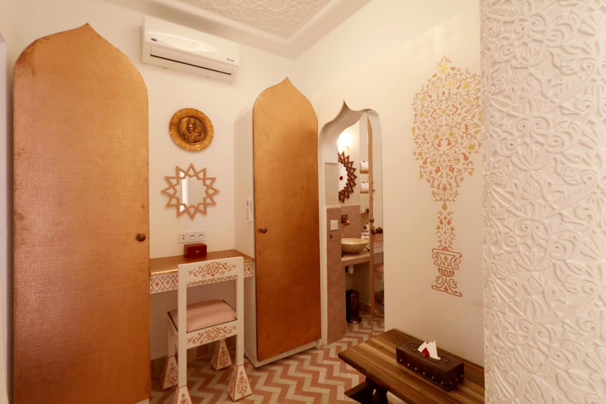 Riad Wazani Square & Spa 马拉喀什 客房 照片